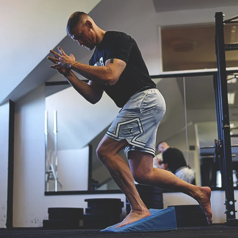 PWR Flexor Classic - nedrseća rampa za istezanje listova nogu - visina 20 cm - ugao rampe 26,5 stepeni